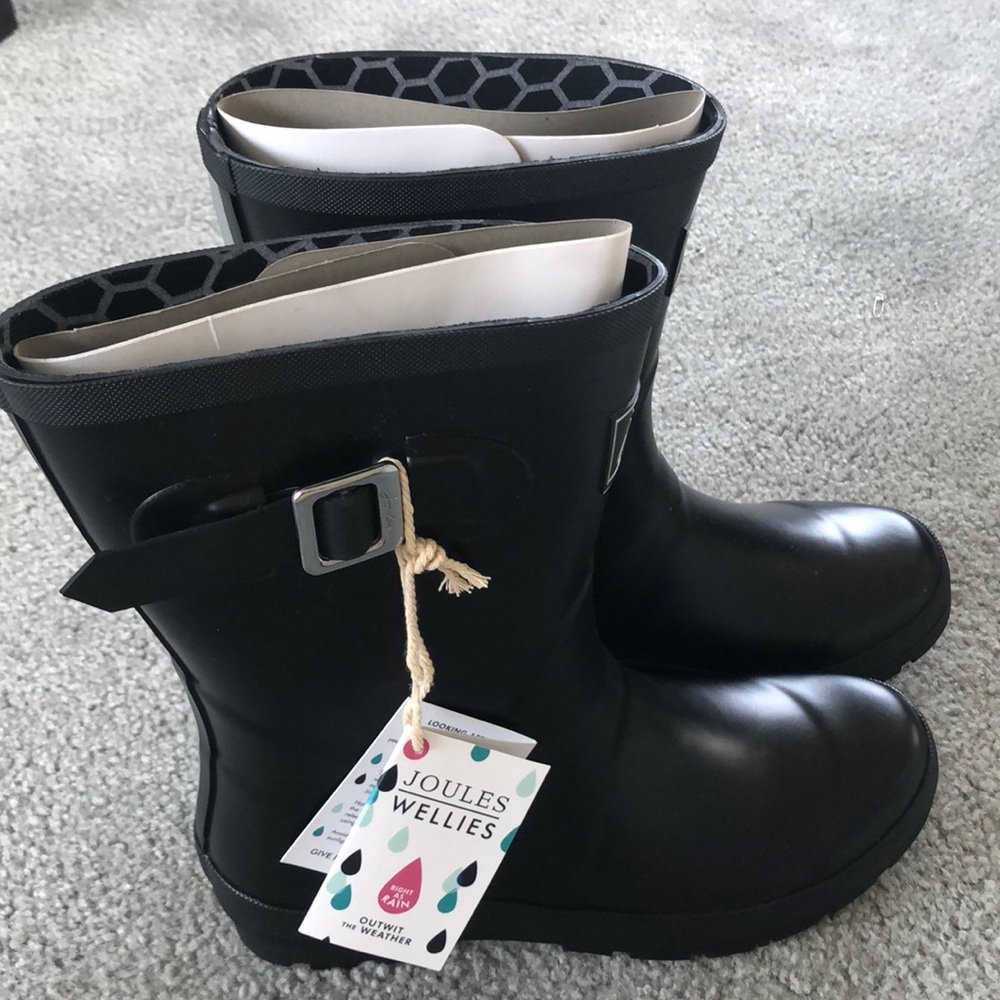Women’s size 10 rain boots/Wellingtons